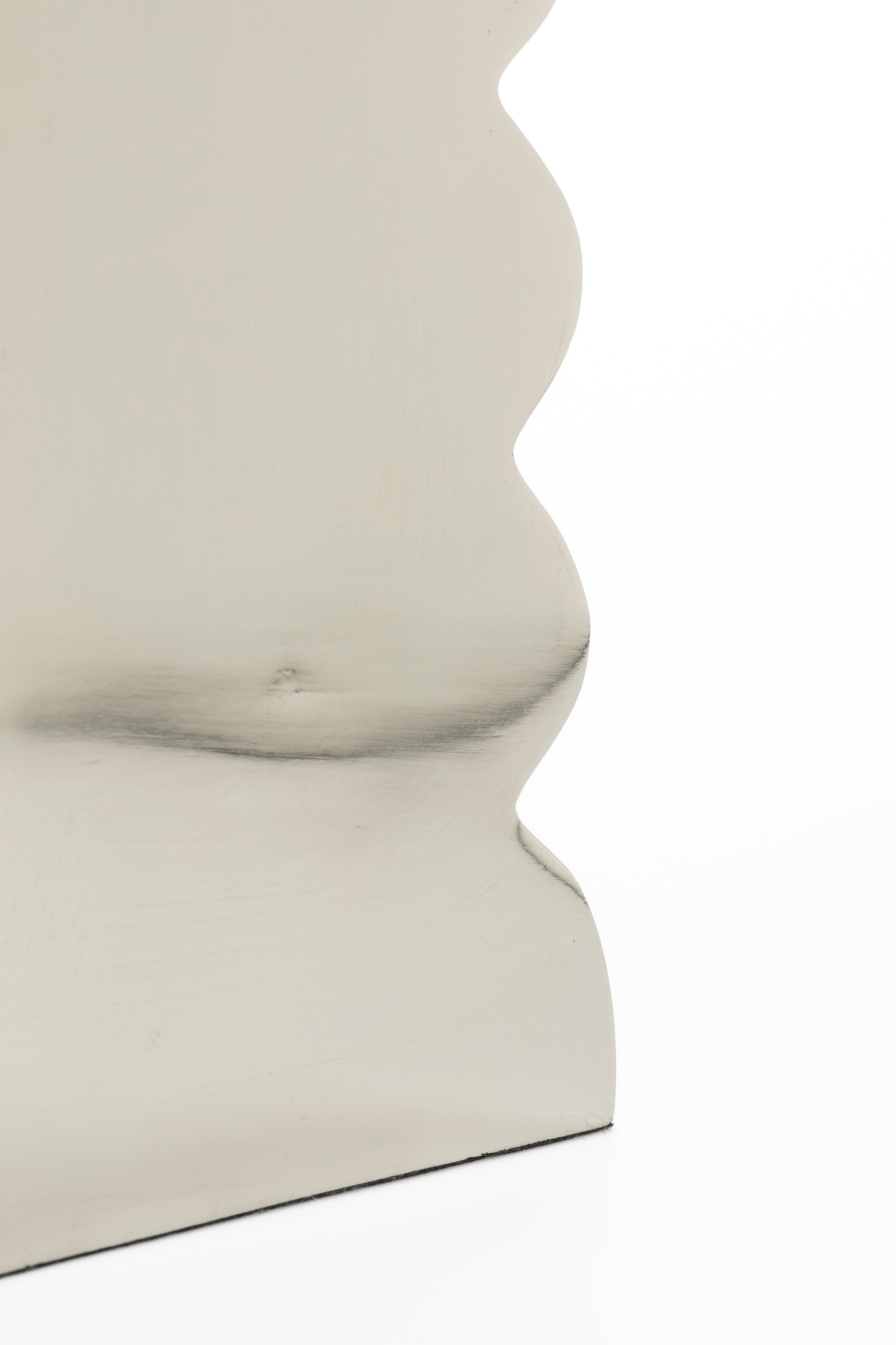 Curves fém váza kicsi