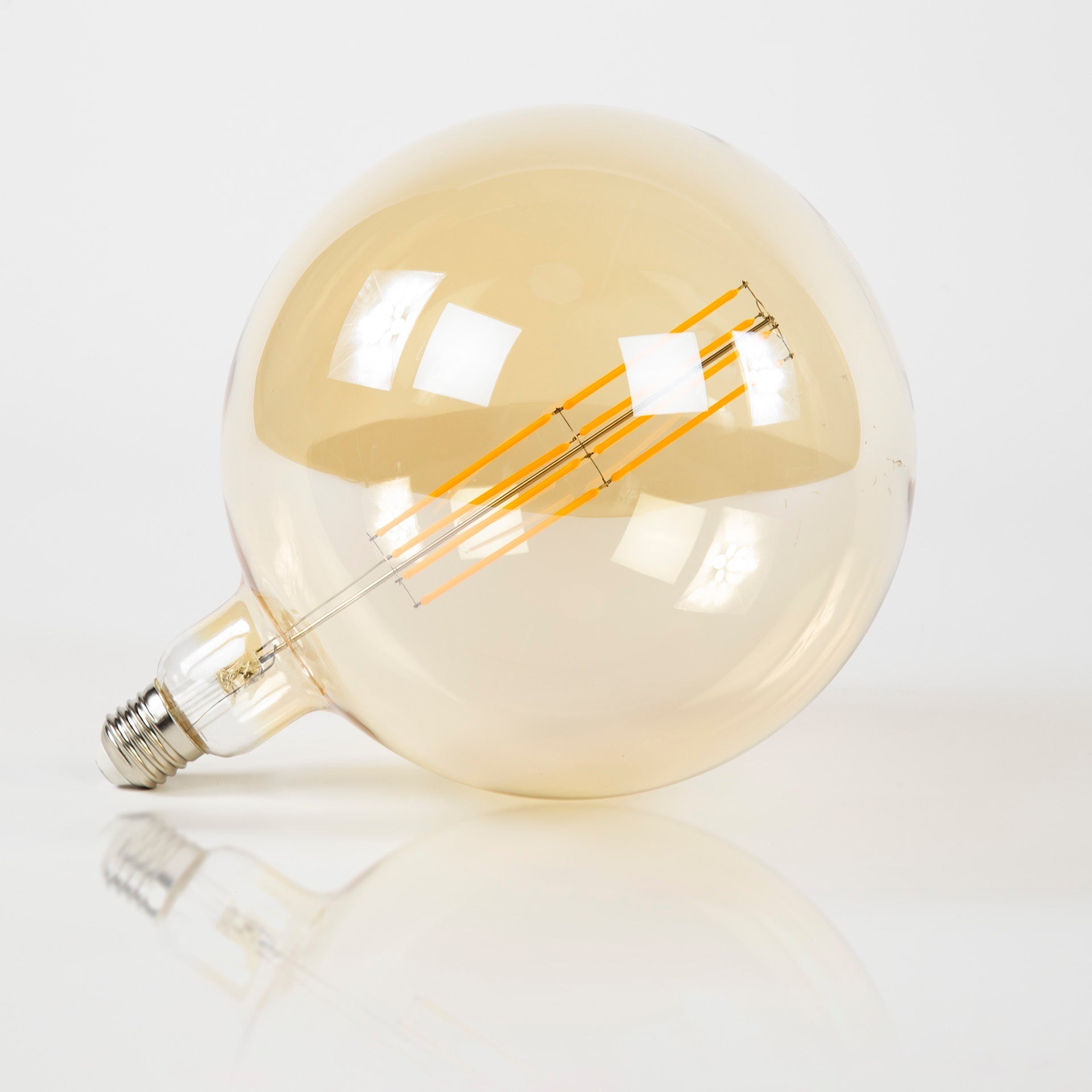 Zistra 561 izzó, LED E27