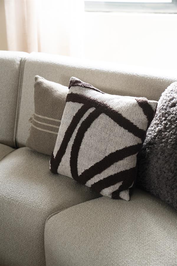Pillow Majani - dark brown
