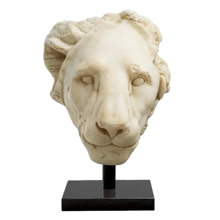 Lion homokkő szobor