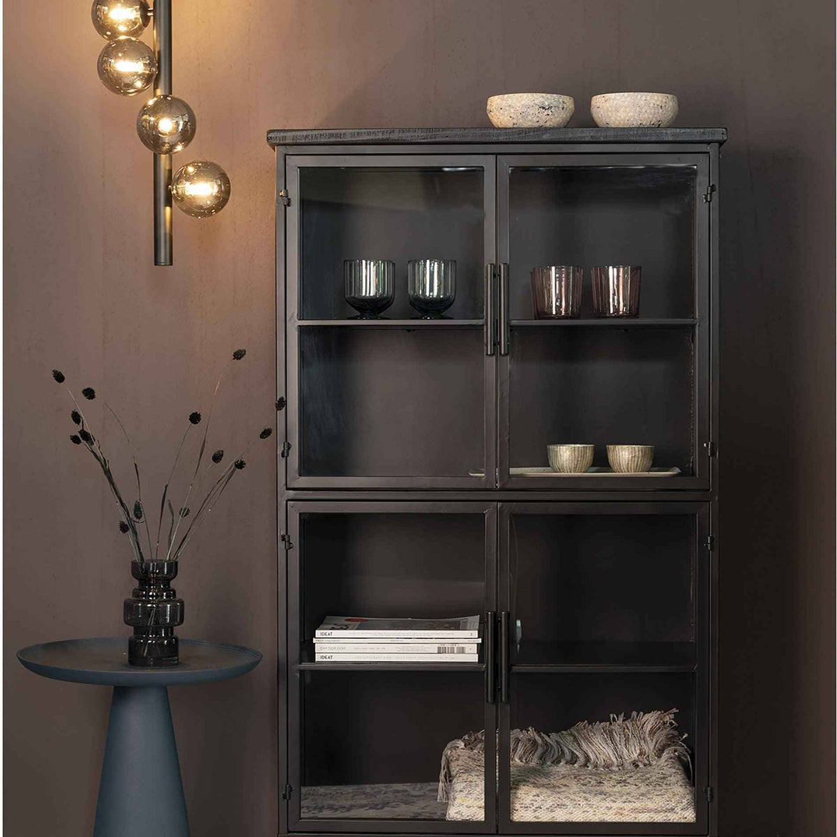Ferre 4 ajtós fa kabinet 133x76