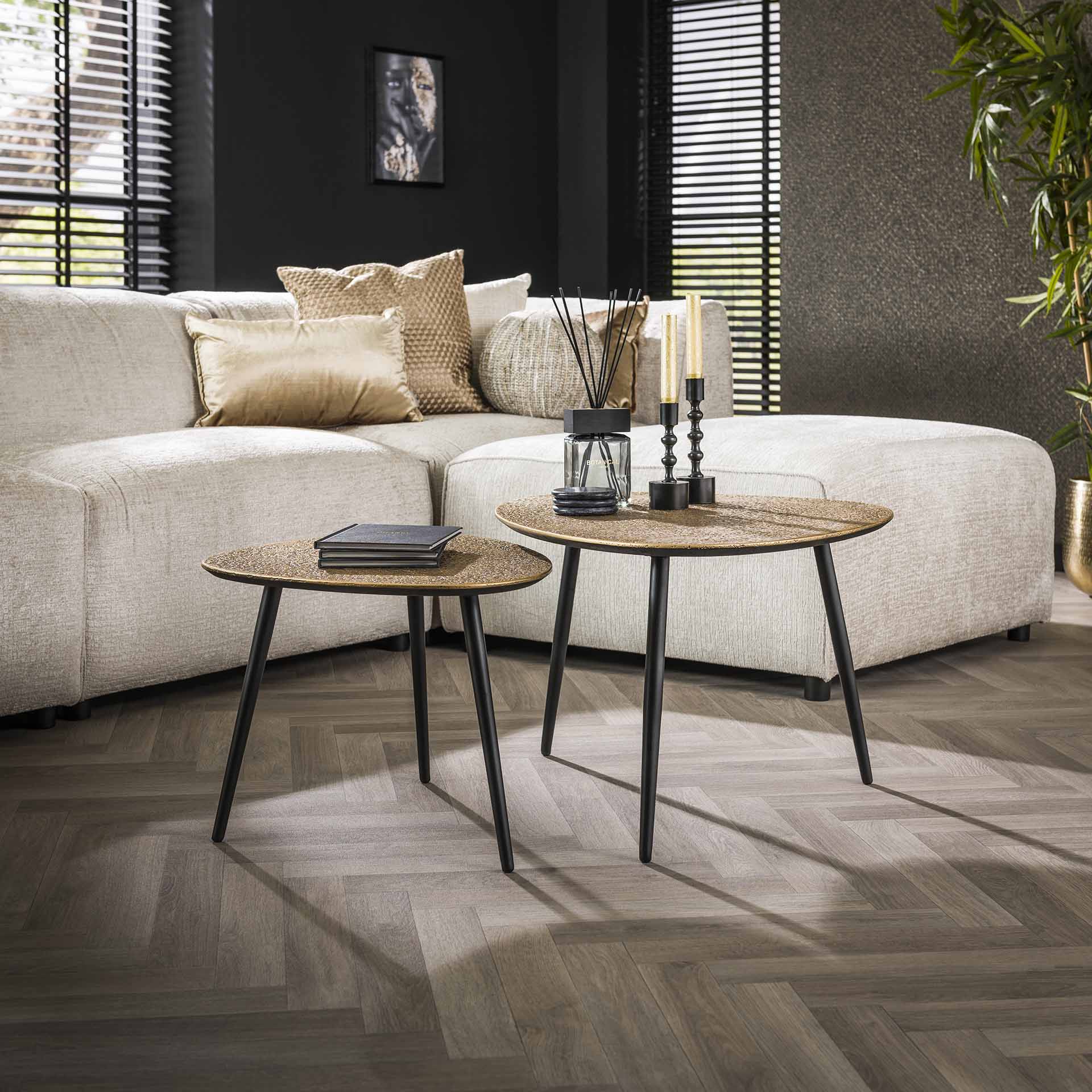 Zistra 130 fém dohányzóasztal szettben