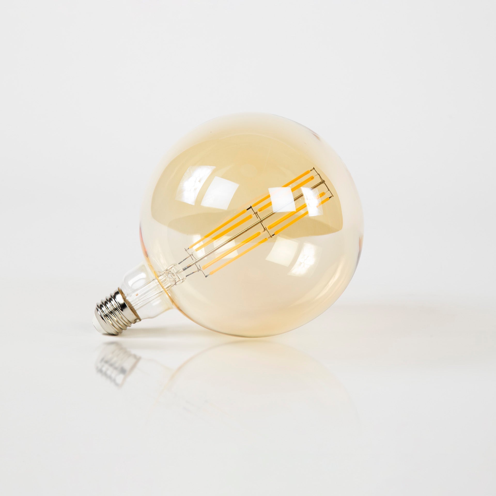 Zistra 562 izzó, LED E27