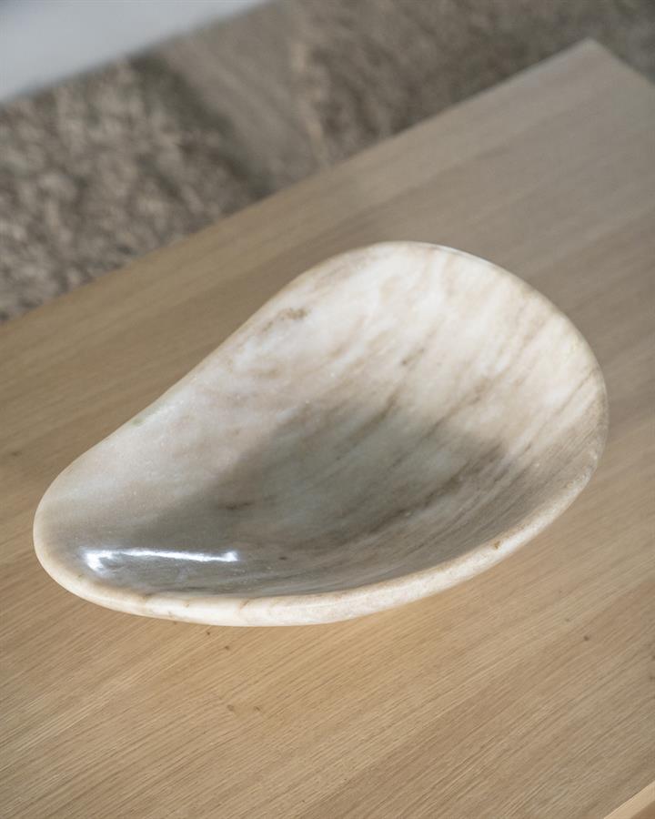 Elegáns étkezőasztal