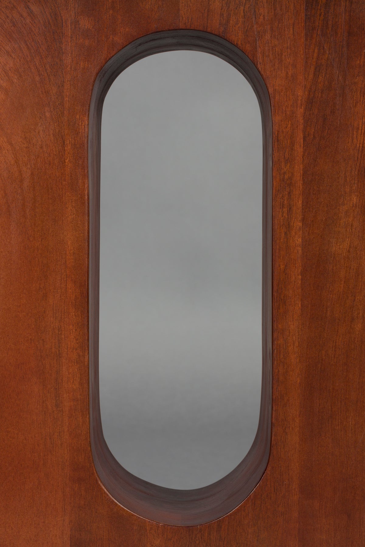 Pilaster kisasztal
